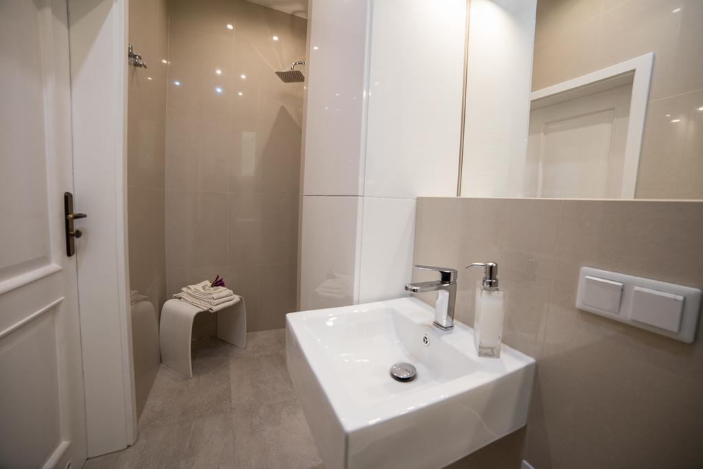 apartament PAULOVE Krakow Bagian luar foto