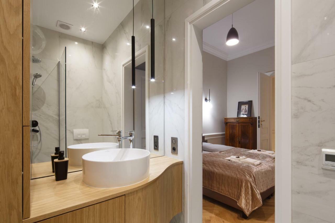 apartament PAULOVE Krakow Bagian luar foto